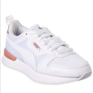 WOMEN'S PUMA R78 METALLIC POP SNEAKERS